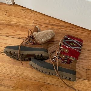 Bare Trap Aztec print Duck Boots